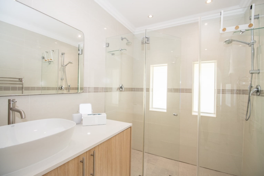 2 Bedroom Property for Sale in Belle Constantia Western Cape